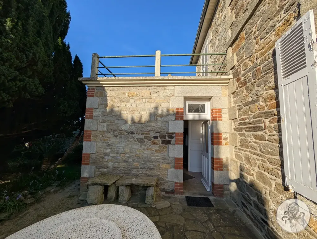 Terrass - 19th-Century Bourgeois House in Matignon Centre