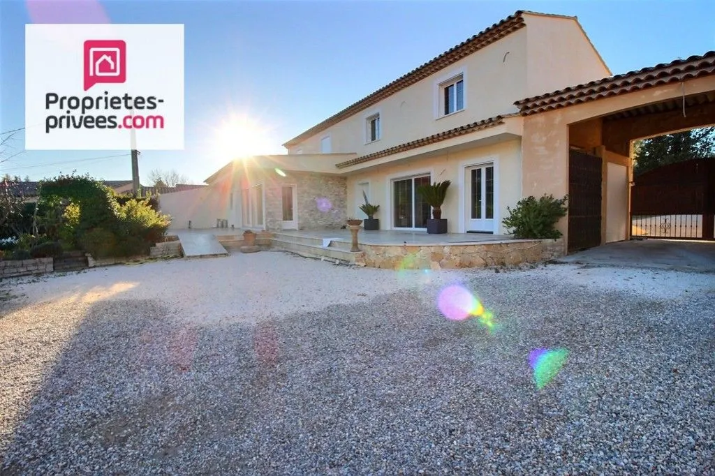 Esterno - Luxury Villa with Multiple Units in Fréjus