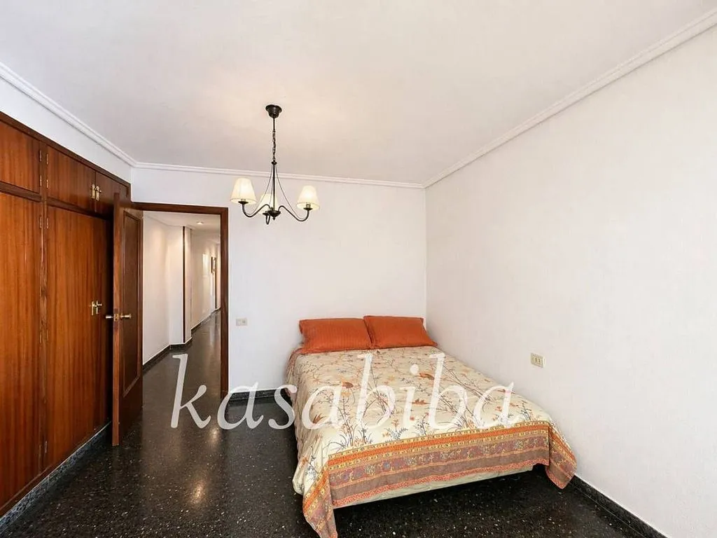Chambres - Apartment with Large Terrace in Estramurs