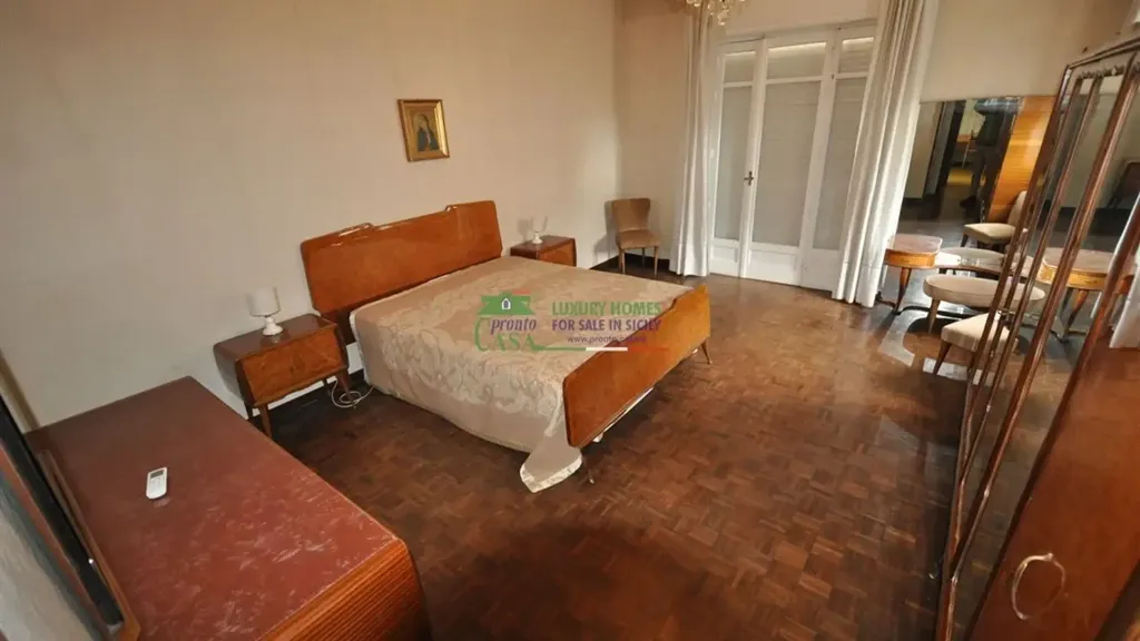 Chambres - Apartment with Perimeter Balcony in Ragusa