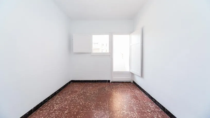 Toad - Apartment with Garden Access in Badalona