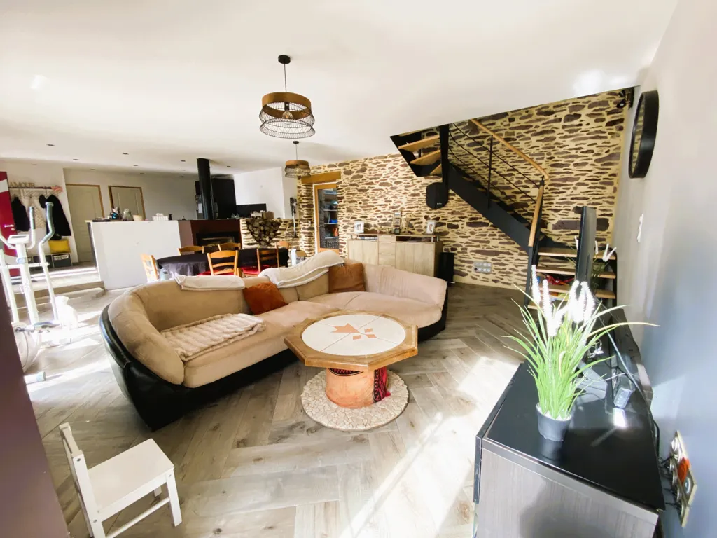 Elutuba - Renovated Longère with Garden in Iffendic