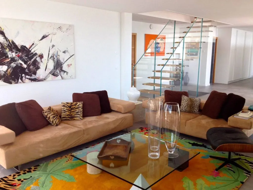 Elutuba - Waterfront Villa with Sea View in Saint-Aygulf