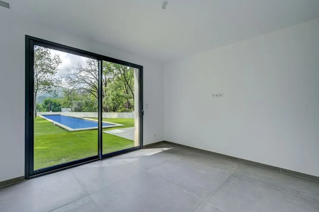 Piscina - Contemporary Villa with Pool in Roquevaire