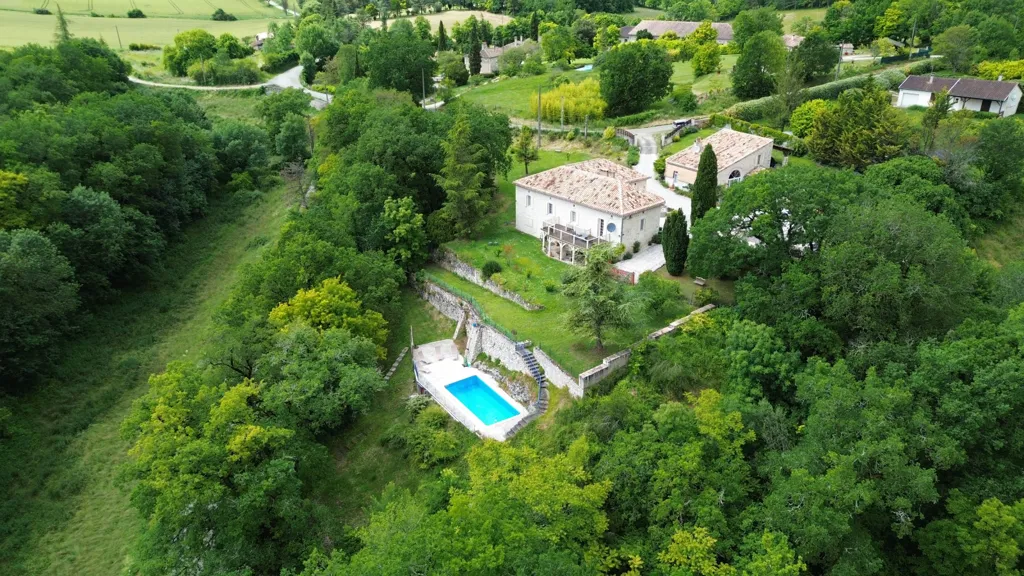Vue aérienne - Maison en Pierre avec Piscine à Montaigu-de-Quercy