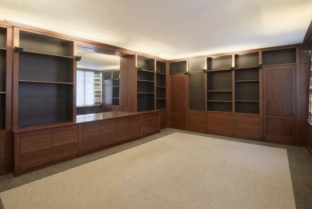 Kabinet - Commercial Offices in Historic Courtyard, Paris