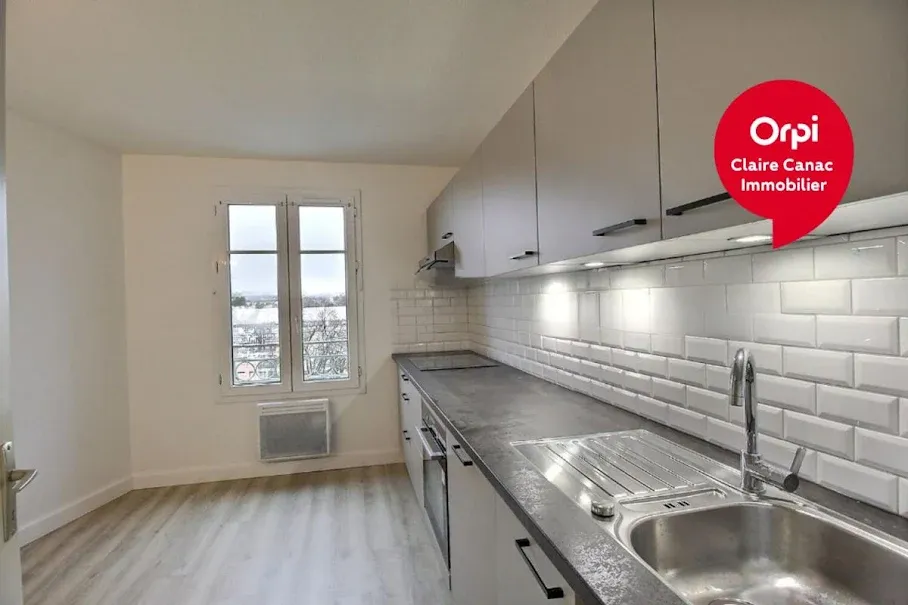 Cuisine - Appartement Rénové avec Balcon à Castres
