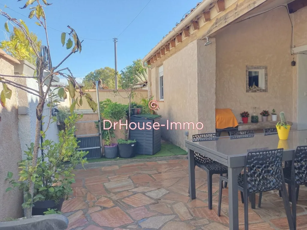 Terrasse - Maison Atypique avec Piscine à La Crau