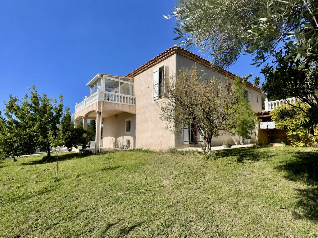 Extérieur - Maison Familiale avec Piscine et Vue Dominante à Château-Gombert