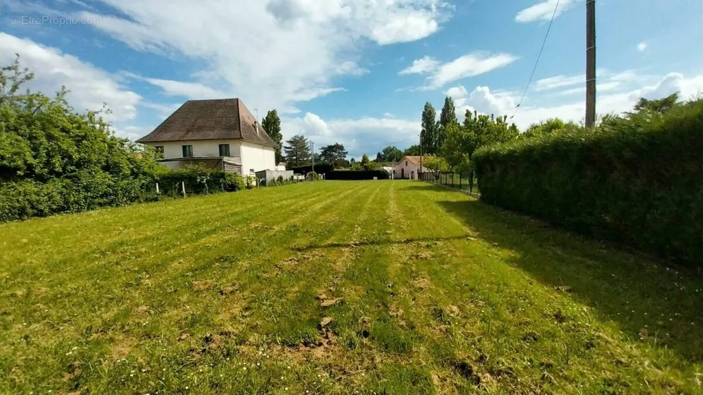 Garden - Viabilised Plot near Montpon Centre
