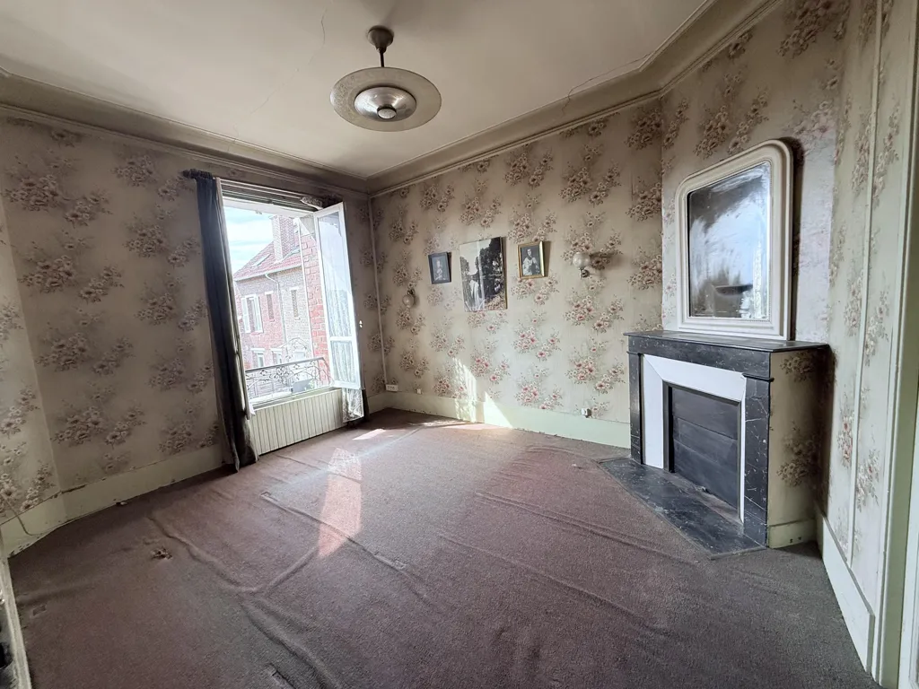 Living Room - Traditional Townhouse near Compiègne Centre