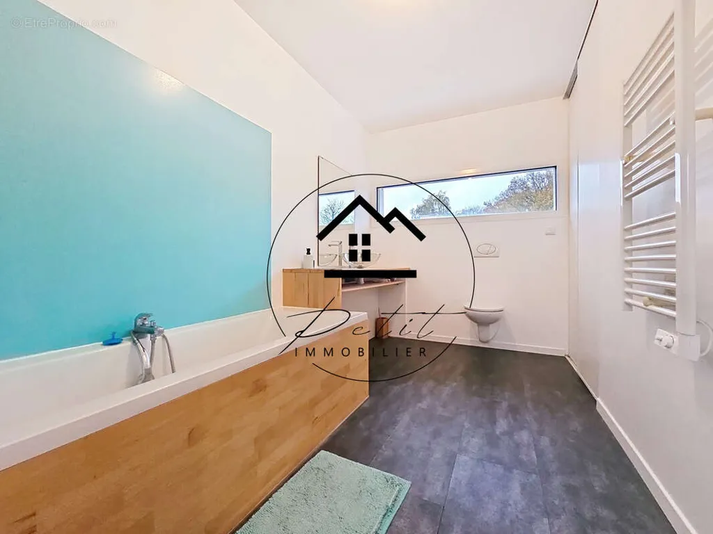 Vannitoad - Architectural House with Garden in Essuiles