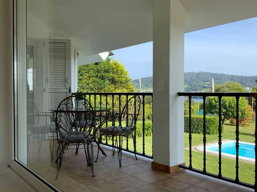 Balcon - Chalet with Sea Views and Pool in Ares