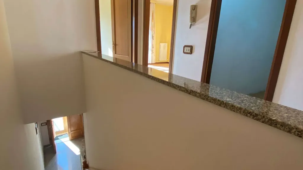 Pièces - Terraced Villa with Garden in Carpi