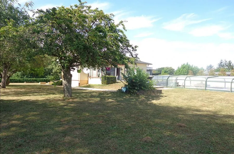 Jardin - Maison au Calme avec Piscine à Thionville
