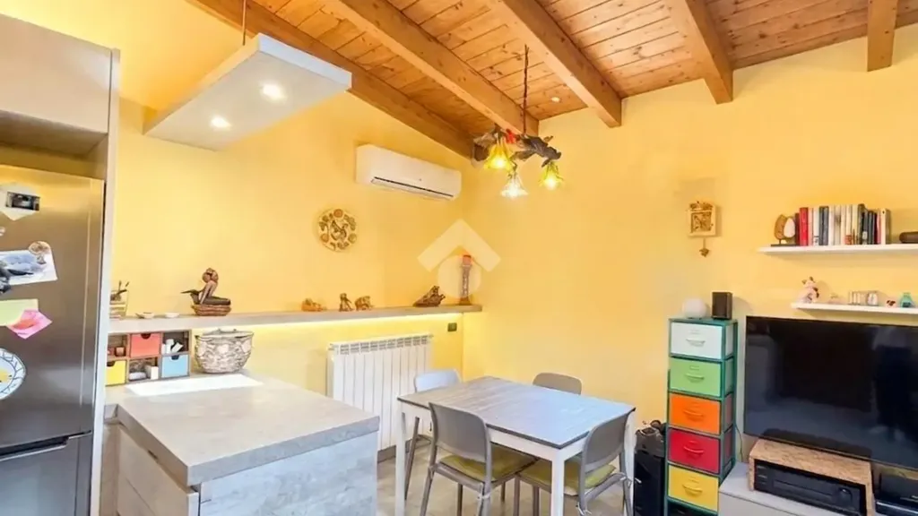 Köök - Semi-Independent Apartment with Veranda in Lissone