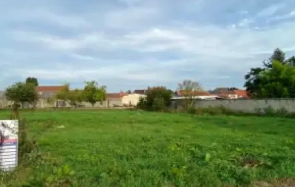 Jardin - Maison à Construire avec Jardin à Saultain