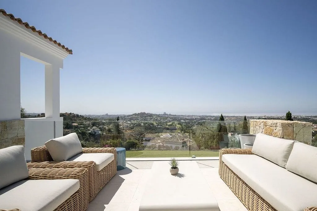 Terrass - Modern Villa with Pool in Benahavís