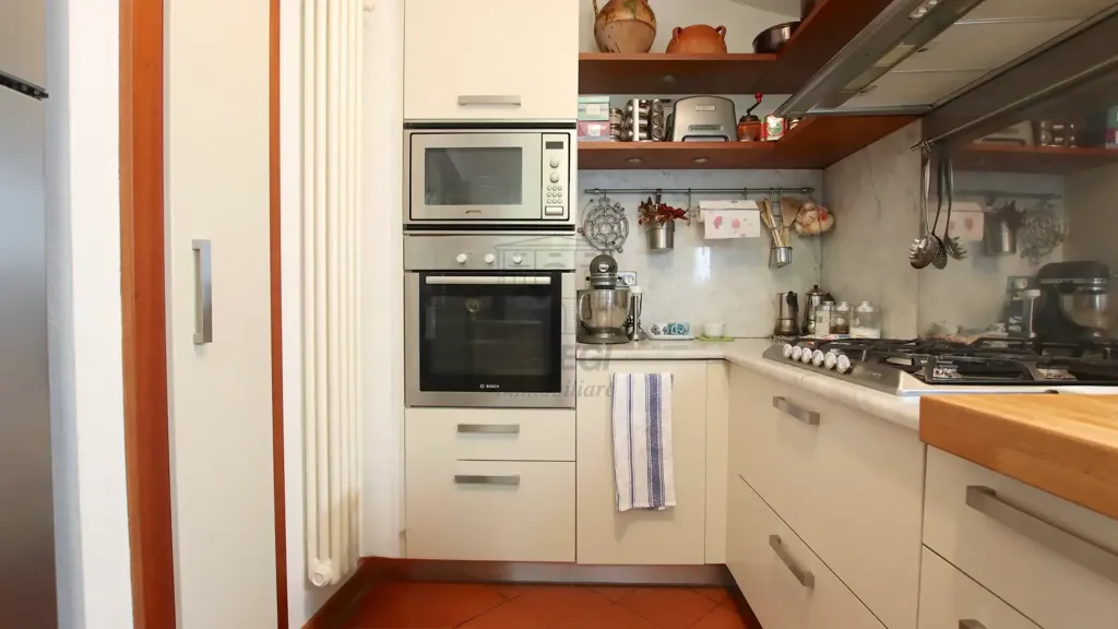 Cuisine - Historic Apartment with Terrace in Lucca