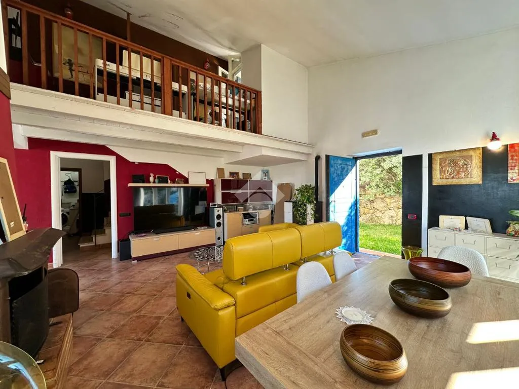 Elutuba - Bifamiliar Villa with Sea View in Crotone