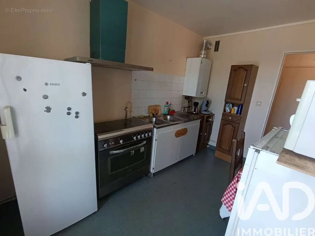 Cuisine - Appartement à Rénover avec Balcon à Nouzonville