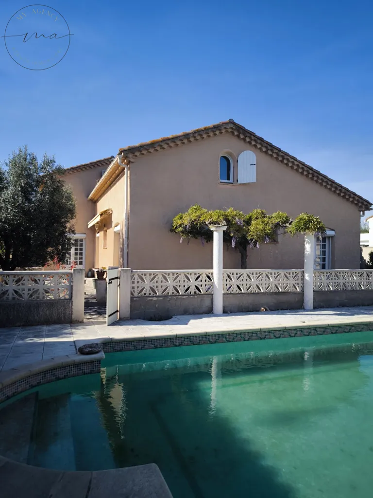 Piscina - Provençal Style House with Pool in Lignan-sur-Orb