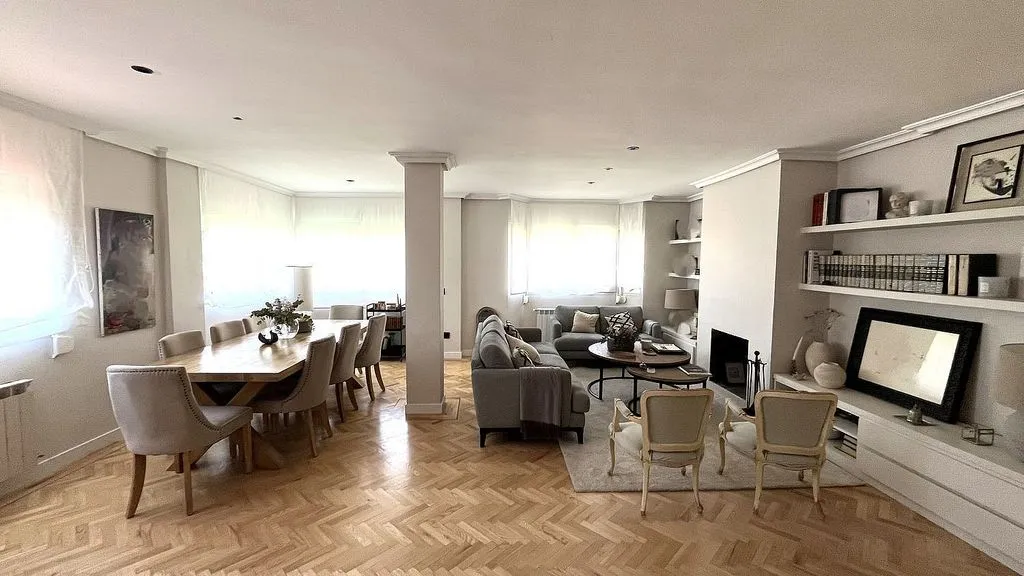 Penthouse with Pool in Monte Rozas