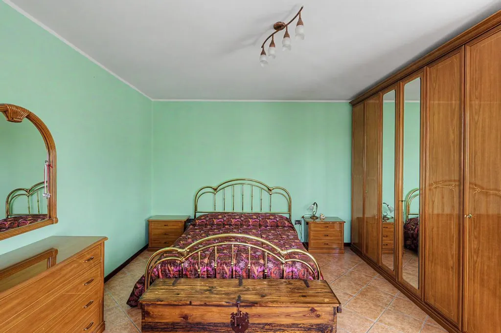 Magamistoad - Multi-Level Apartment with Mansard in Luino