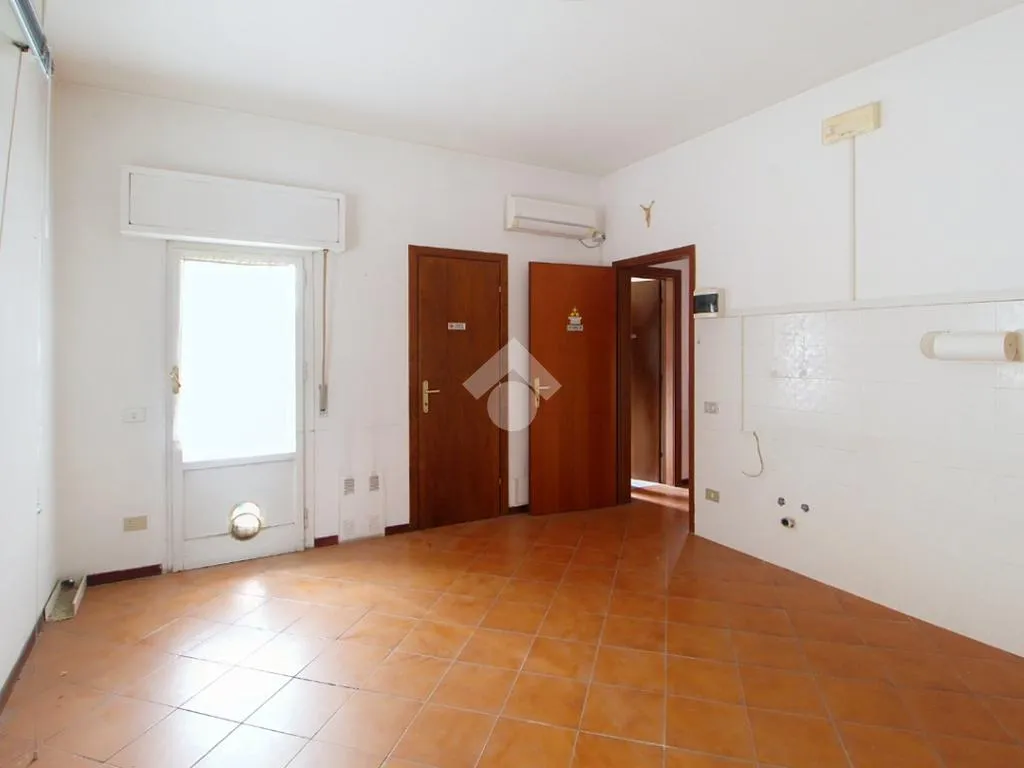 Stanze - Quadrilocale with Private Balcony in Pisa