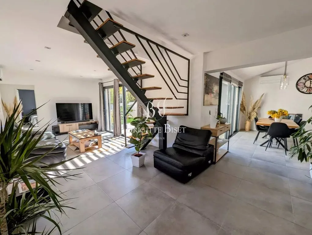 Séjour - Villa Moderne avec Piscine à Sainte-Maxime