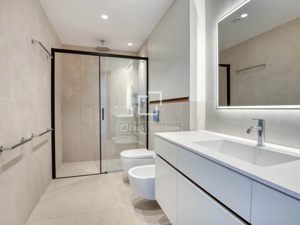 Salles de bain - Newly Built Villa with Sea Views in Platja d'Aro