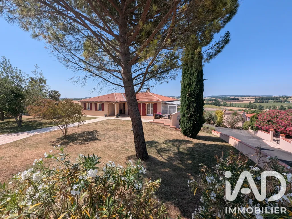 Aed - Architectural House with Pool in Aussac