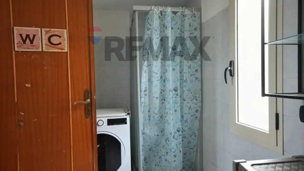 Bathrooms - Independent House with Balcony in Carcare