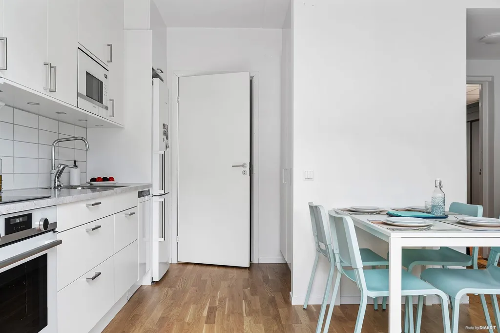 Köök - Apartment with Large Balcony in Centrala Hisingen