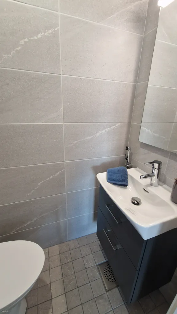 Salles de bain - Modern Corner Flat with Balcony in Espoo