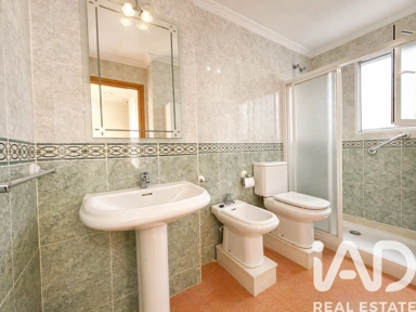Vannitoad - Spacious Flat with Garage in Abarán
