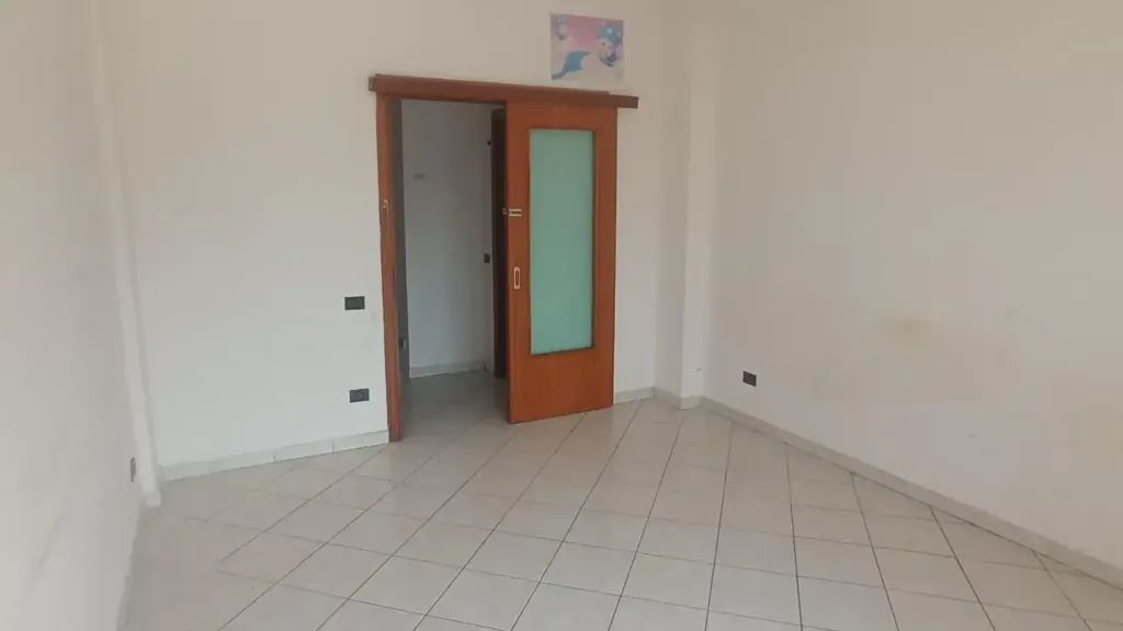 Pièces - 4-Bedroom Apartment with Balcony in Empoli