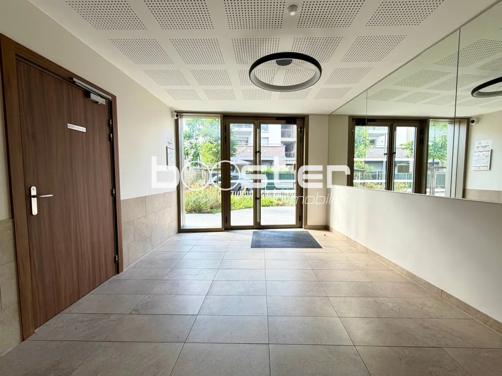 Esik - Modern Apartment with Balcony in Toulouse