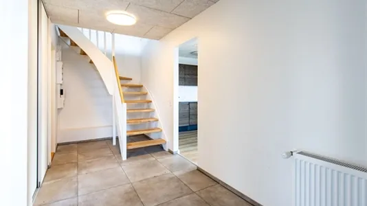 Pièces - Modernised Office with Showroom Potential in Vejle Øst