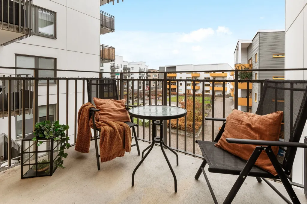 Balcon - Apartment with Sunny Balcony in Ursvik