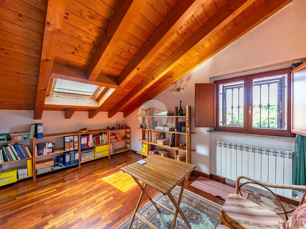 Toad - Mansarded Apartment with Balcony in Uboldo
