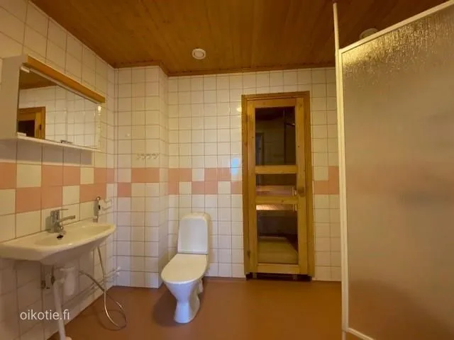 Bagni - 2-Bedroom Flat with Balcony in Old Town Kokkola