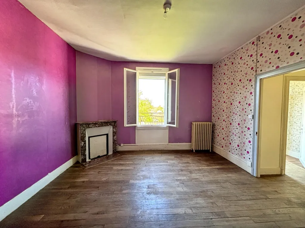 Pièces - Maison de 6 Pièces avec Jardin à Laduz