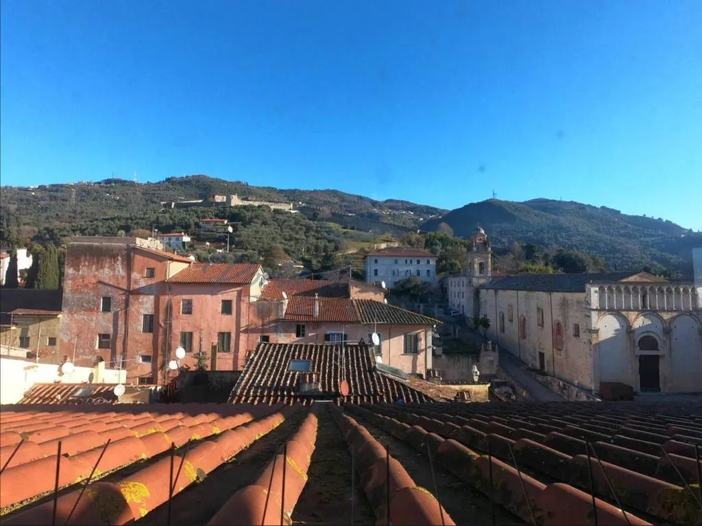 Luxury Flat with Historic Views in Pietrasanta