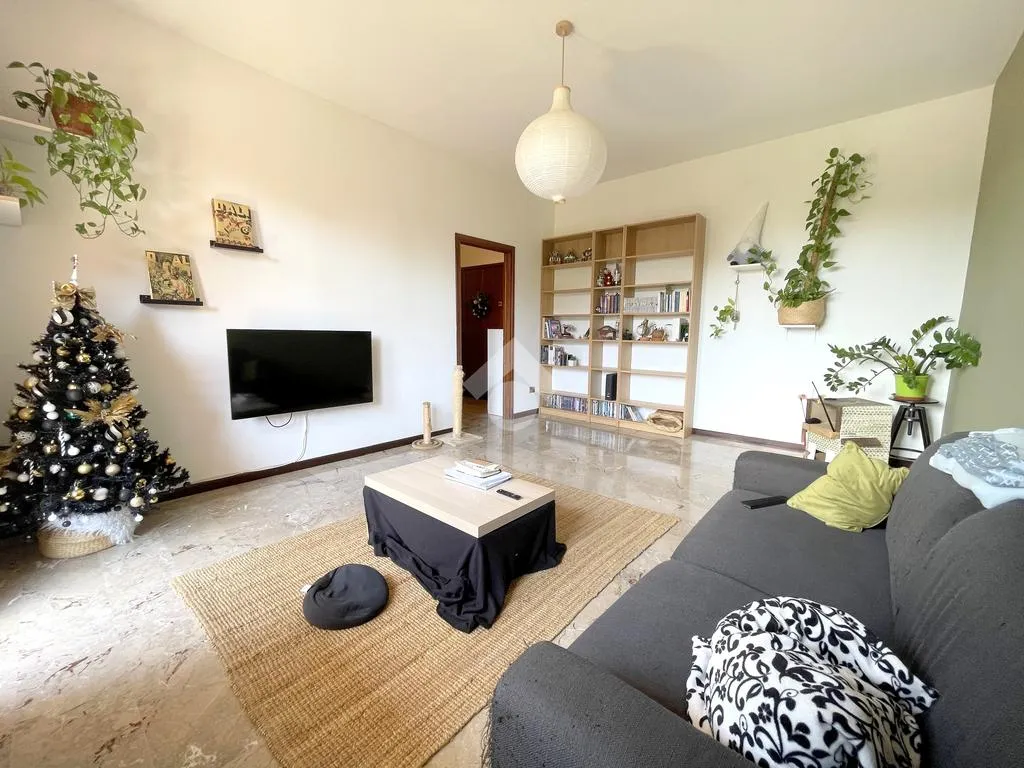 Elutuba - 3-Bedroom Apartment with Balcony in Cornaredo