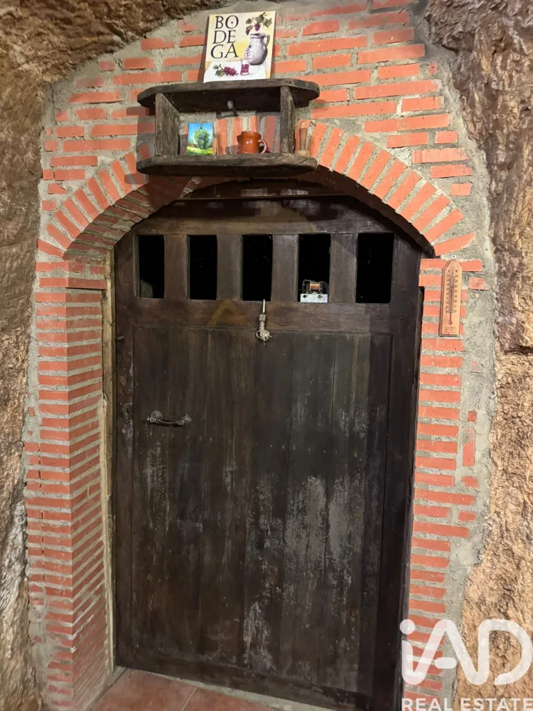 Pièces - Authentic Bodega in Villagallegos, Valdevimbre