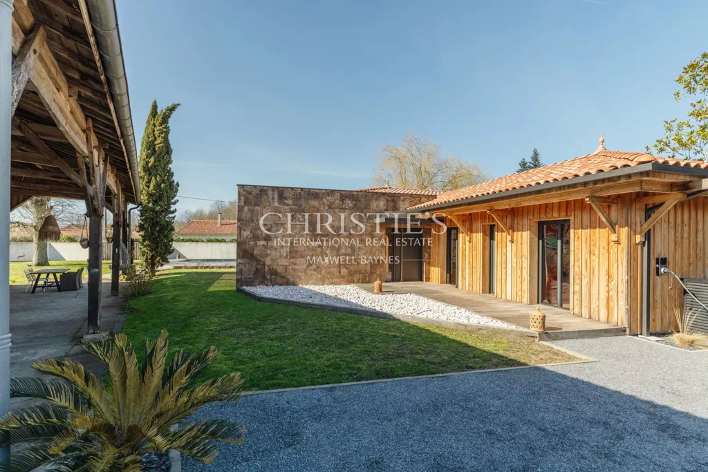 Aed - Charming House with Pool in Mios