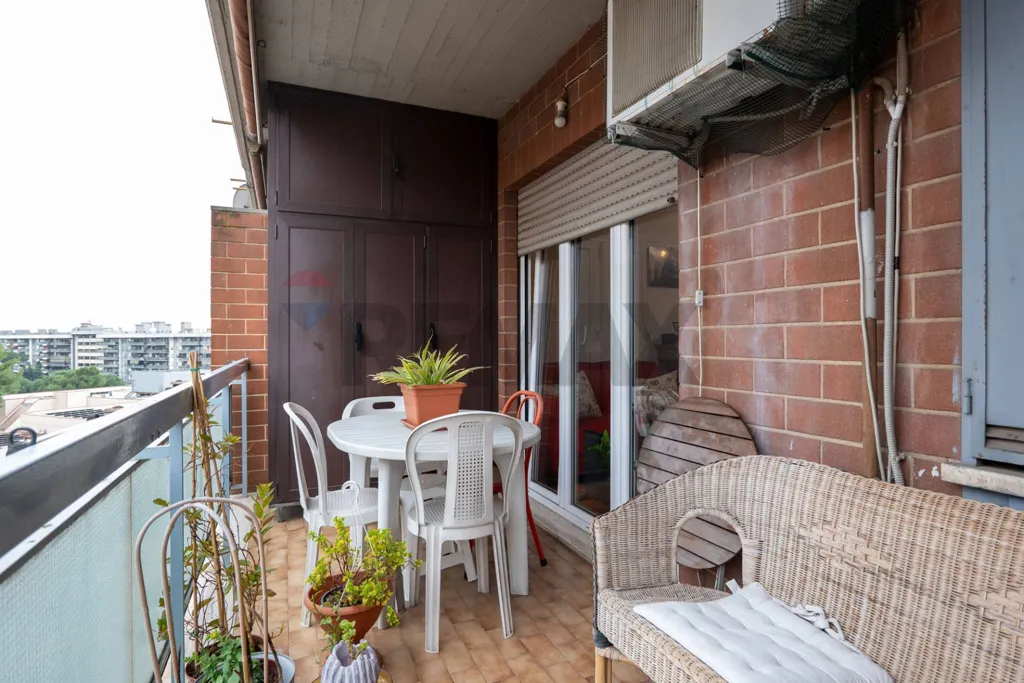 Balcon - Bright Apartment with Balcony in Rome