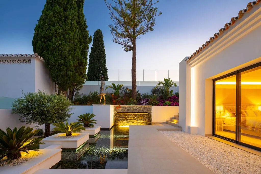 Pool - Luxury Villa with Pool in Marbella