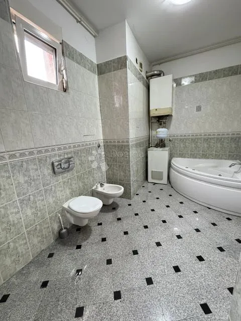 Vannitoad - Flat for 15 Workers in Gornja Dubrava